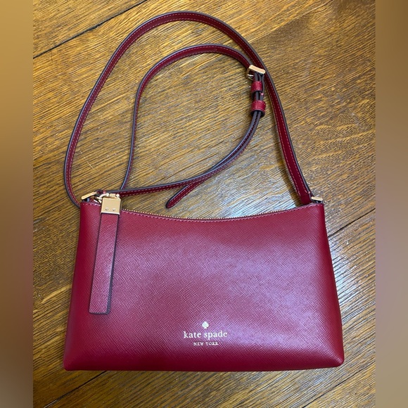 Kate Spade New York Sadie Red Crossbody Bag NEW - Picture 2 of 8